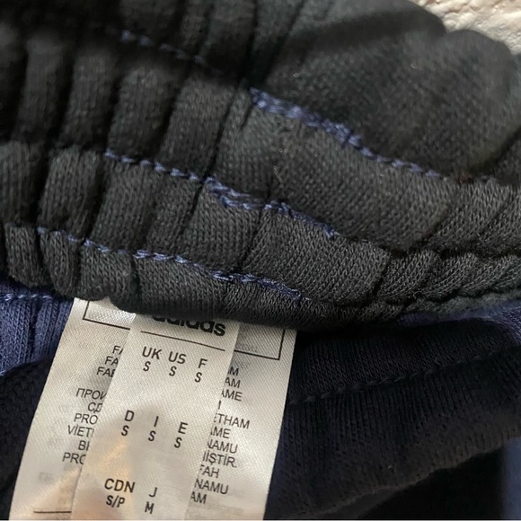 Women’s small Adidas sweatpants - Picture 4 of 5